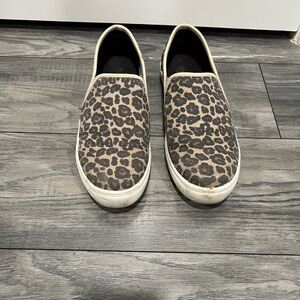 Magellan slip ons